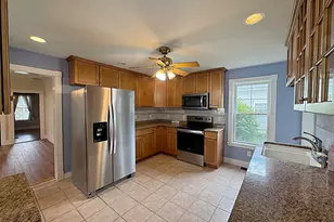 21 Henry St, Claremont, NH 03743 - Photo 3