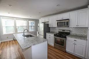 27 Blodget St, Manchester, NH 03104 - Photo 5