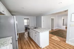 27 Blodget St, Manchester, NH 03104 - Photo 3
