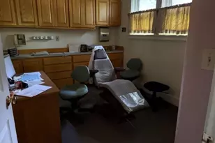 246 Broad St, Claremont, NH 03743 - Photo 23