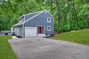 29 Cunningham Dr, Derry, NH 03038 - Photo 3