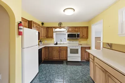109 Airport Parkway, South Burlington, VT 05403 - Photo 5