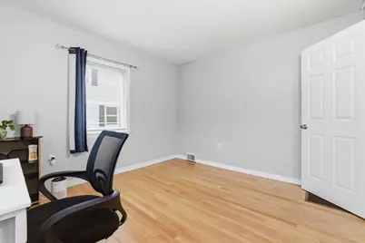 109 Airport Parkway, South Burlington, VT 05403 - Photo 15