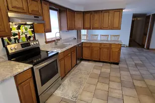 119 Haverhill Rd, Windham, NH 03087 - Photo 5
