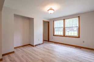 7 Ronnie Dr, Nashua, NH 03062 - Photo 9