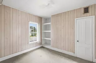 16 Sylvester St, Manchester, NH 03102 - Photo 21