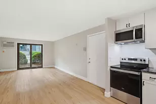 8 Strawberry Bank Rd, Nashua, NH 03062 - Photo 5