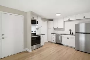 8 Strawberry Bank Rd, Nashua, NH 03062 - Photo 1