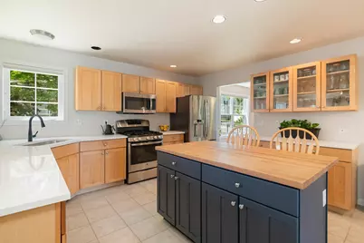 36 Bower Street, South Burlington, VT 05403 - Photo 3