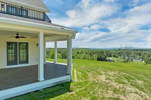 22 Fairway Dr, Dunbarton, NH 03046 - Photo 11