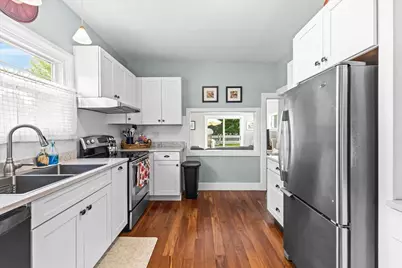 6 Church Street, Essex Junction, VT 05452 - Photo 9