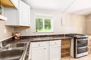 8 Merlin Rd, Farmington, NH 08835 - Photo 5