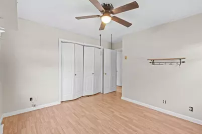 111 Sherwood Square, Essex Junction, VT 05452 - Photo 13