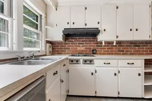 42 Oak St, Rochester, NH 03839 - Photo 9