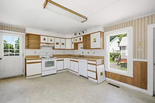 191 Court St, Laconia, NH 03246 - Photo 15