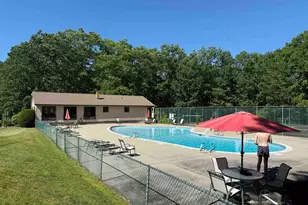 19 Country Club Dr, Manchester, NH 03102 - Photo 13