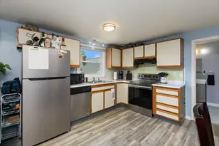 13 Batchelder Ave, Manchester, NH 03103 - Photo 11