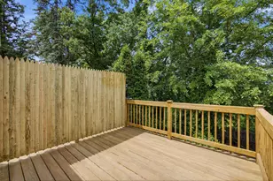 44 Billings St, Manchester, NH 03103 - Photo 5