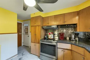 125 Woodland Ave, Gilford, NH 03249 - Photo 5