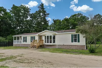 124 Chester Road, Raymond, NH 03077 - Photo 1