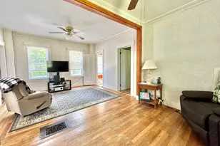 39 Chestnut St, Tilton, NH 03276 - Photo 19