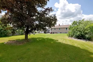 36 Hancock St, Rochester, NH 03867 - Photo 5