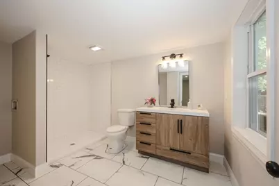 32 Raymond Road, Auburn, NH 03032 - Photo 3
