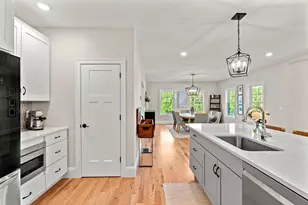 52 Stonehenge Rd, Londonderry, NH 03053 - Photo 5