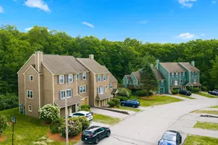 12 Walnut Cir, Merrimack, NH 03054 - Photo 3