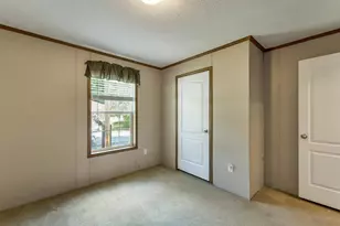 68 Barberry Ln, Raymond, NH 03077 - Photo 15