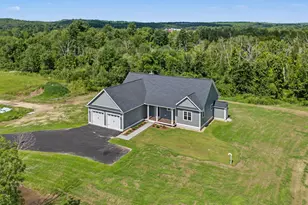 131 Merrimack St, Hooksett, NH 03106 - Photo 1