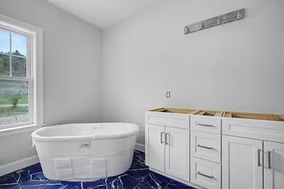 131 Merrimack Street, Hooksett, NH 03106 - Photo 9