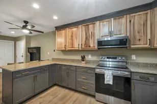 227 Main St, Lincoln, NH 03251 - Photo 11