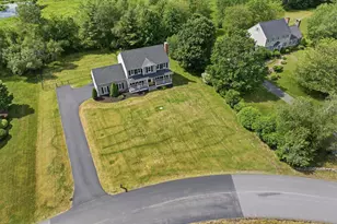 17 Donmac Dr, Derry, NH 03038 - Photo 3