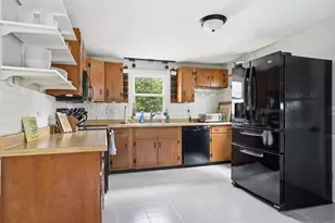 7 Wilmington St, Nashua, NH 03062 - Photo 11