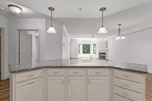 65 Hawthorne Dr, Bedford, NH 03110 - Photo 7