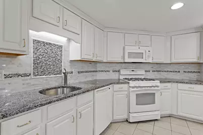 65 Hawthorne Drive #106, Bedford, NH 03110 - Photo 11