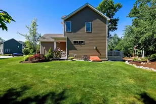 25 Redwood Way, Manchester, NH 03102 - Photo 5