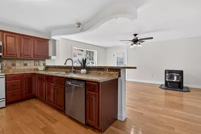 75 McDuffie Street, Manchester, NH 03102 - Photo 9