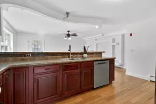 75 McDuffie St, Manchester, NH 03102 - Photo 11