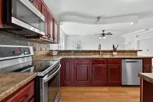 75 McDuffie St, Manchester, NH 03102 - Photo 7