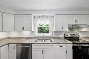 17 Almeda Ln, Hooksett, NH 03106 - Photo 3