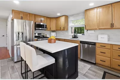 79 Holmes Drive, Manchester, NH 03104 - Photo 3