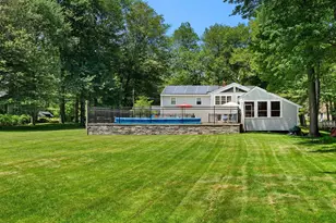 9 Quaker St, Newton, NH 03858 - Photo 37