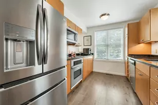80 Cherry Hollow Rd, Nashua, NH 03062 - Photo 11