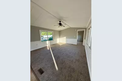 8 South Emperor Drive, Concord, NH 03303 - Photo 5