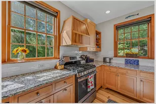 11 Loft Cir, Campton, NH 03223 - Photo 7