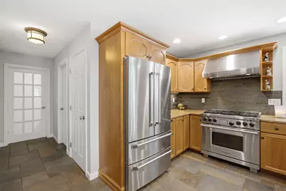 8 Evergreen Drive, Plaistow, NH 03865 - Photo 9