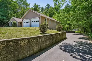 58 Joanne Dr, Hooksett, NH 03106 - Photo 7