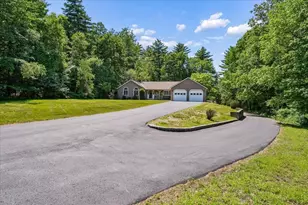 58 Joanne Dr, Hooksett, NH 03106 - Photo 3